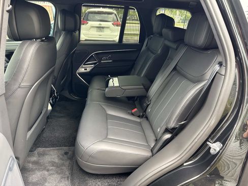 Certified 2025 Land Rover Range Rover SE AWD/4WD image 14