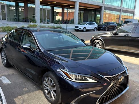 Used 2019 Lexus ES 350 w/ Premium Package FWD image 3