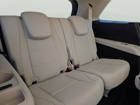 Used 2022 Mercedes-Benz GLS 450 4MATIC image 10