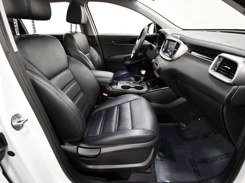Used 2020 Kia Sorento EX AWD/4WD image 19