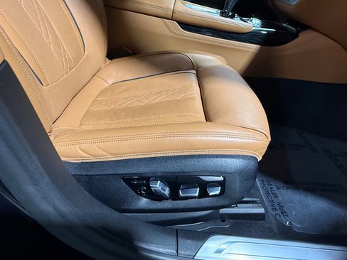 Used 2022 BMW 740i xDrive w/ M Sport Package image 64
