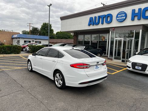 Used 2018 Ford Fusion SE w/ Equipment Group 602A FWD image 11