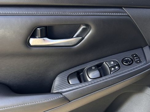 Used 2023 Nissan Sentra SV image 19