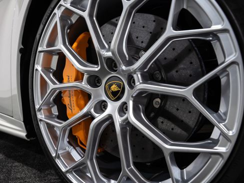 Used 2024 Lamborghini Huracan EVO AWD/4WD image 30