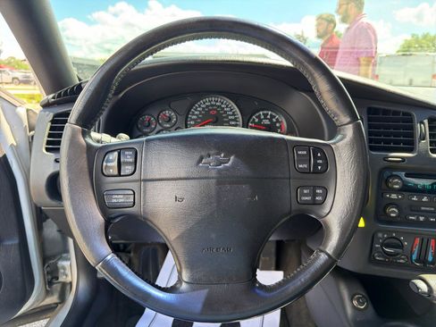 Used 2002 Chevrolet Monte Carlo SS w/ High Sport Appearance Pkg FWD image 12