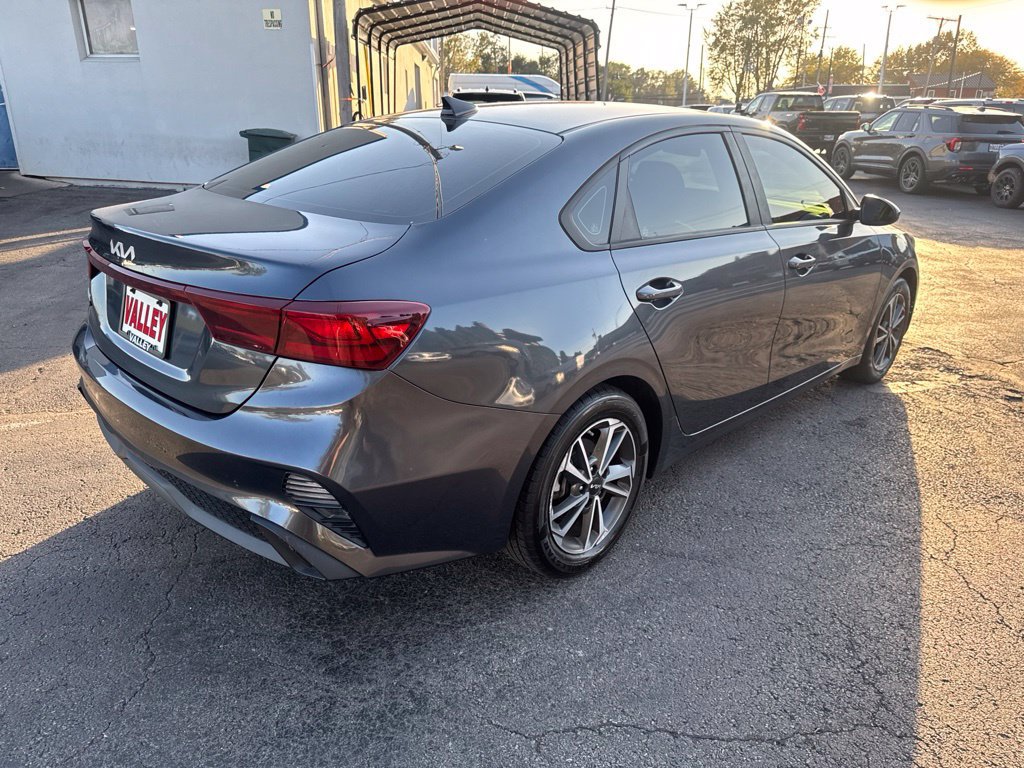 Used 2023 Kia Forte LXS FWD image 9