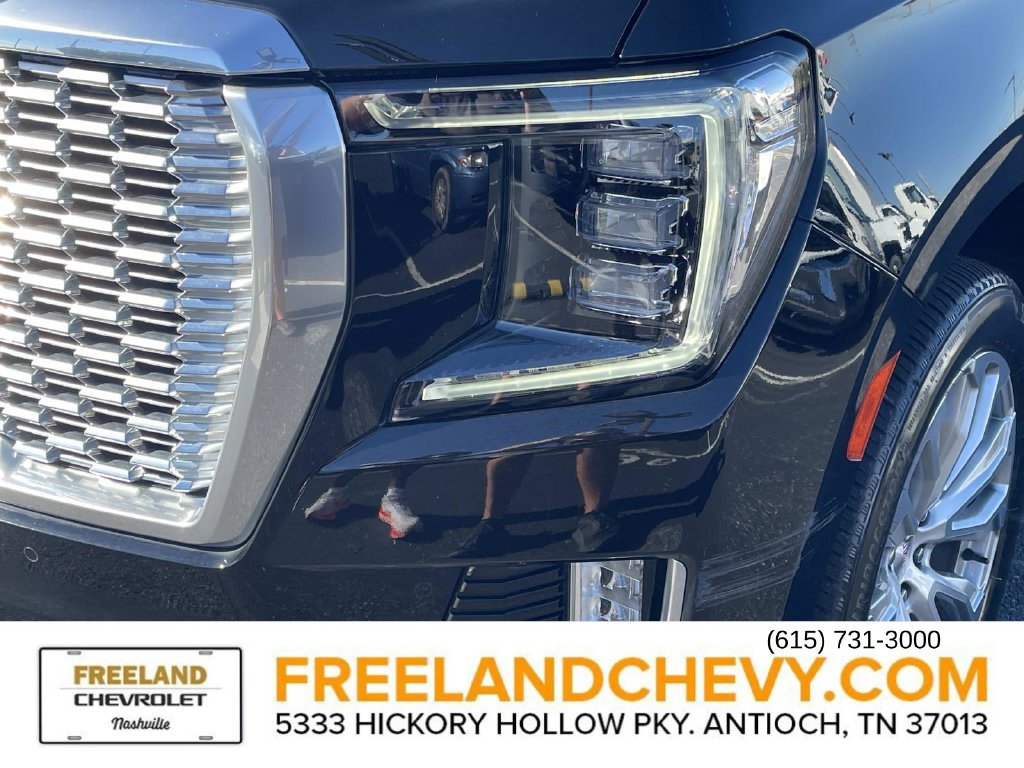Used 2022 GMC Yukon XL Denali RWD image 10