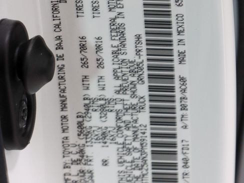 Used 2023 Toyota Tacoma TRD Off-Road image 32