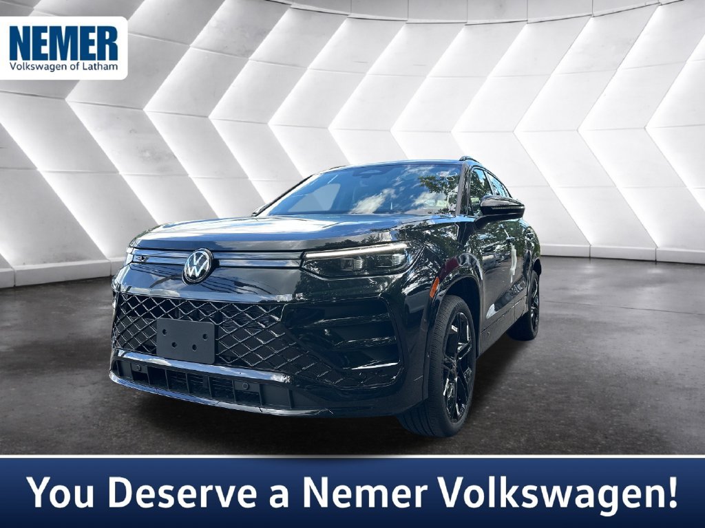 New 2026 Volkswagen Tiguan SE R-Line AWD/4WD image 1