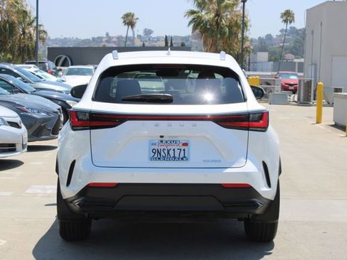 Certified 2025 Lexus NX 250 FWD image 20
