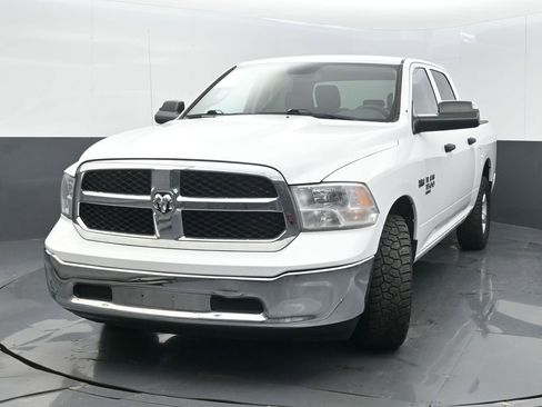 Used 2019 RAM 1500 Tradesman w/ Chrome Appearance Group RWD image 2