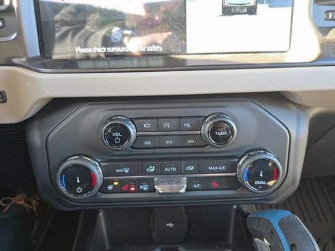 Used 2022 Ford Bronco Wildtrak image 13