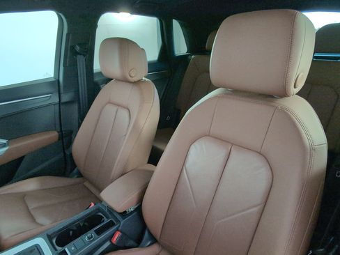 Used 2020 Audi Q3 2.0T Premium w/ Convenience Package image 23