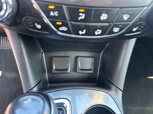 Certified 2018 Chevrolet Cruze LT w/ LT Fleet Convenience Package FWD image 6