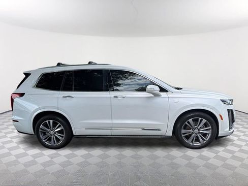 Used 2020 Cadillac XT6 Premium Luxury FWD image 4