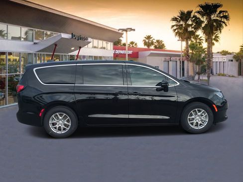 New 2026 Chrysler Voyager LX image 2