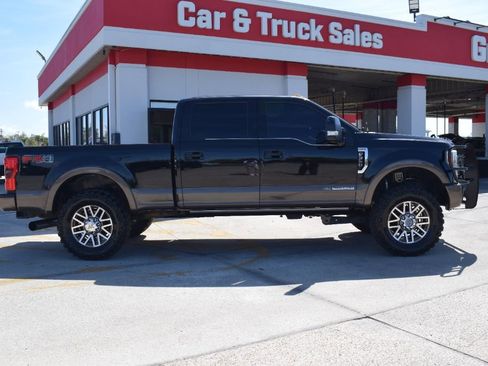 Used 2017 Ford F350 King Ranch w/ King Ranch Ultimate Package image 2