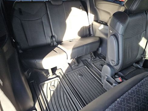 Used 2025 Toyota Sienna Limited image 13