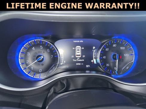 Certified 2024 Chrysler Pacifica Touring-L FWD image 17