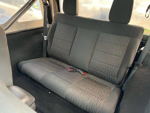 Used 2012 Jeep Wrangler Rubicon w/ PWR Convenience Group image 18