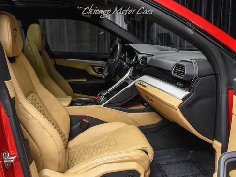 Used 2021 Lamborghini Urus AWD/4WD image 23