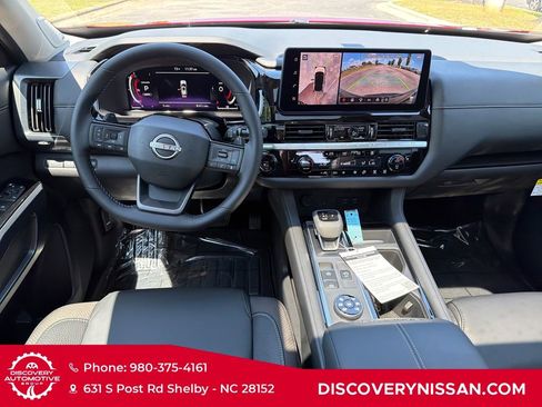 New 2026 Nissan Pathfinder SL w/ SL Premium Package (P04) AWD/4WD image 32