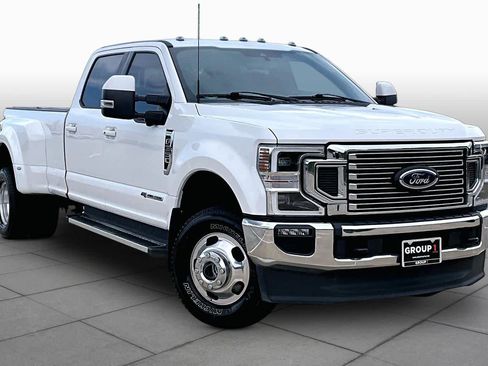 Used 2022 Ford F350 Lariat w/ Lariat Ultimate Package AWD/4WD image 3