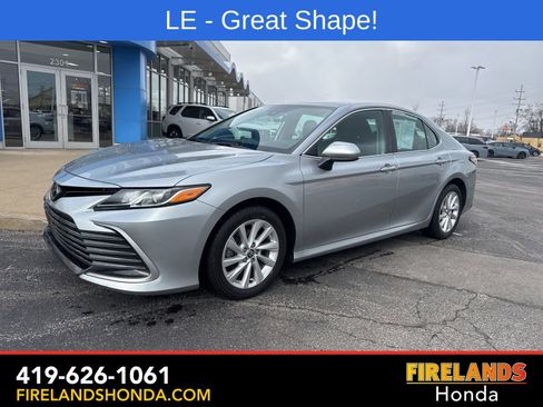 Used 2023 Toyota Camry LE image 2