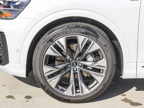 New 2026 Audi Q8 Premium Plus image 4