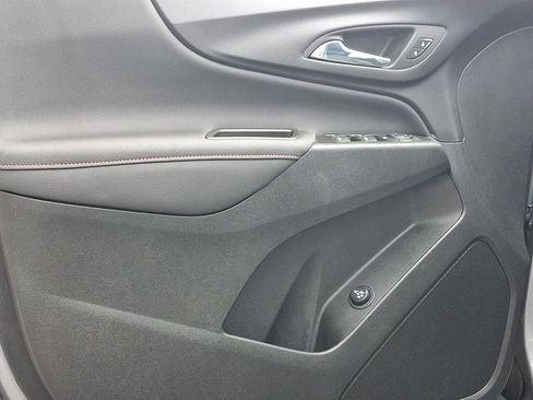 Certified 2023 Chevrolet Equinox RS FWD image 10
