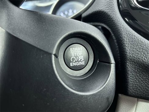 Used 2021 Jeep Compass Limited image 17