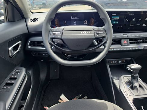 New 2026 Kia K4 FWD image 12