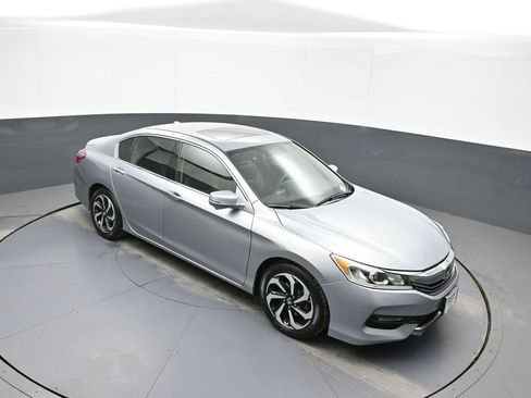Used 2017 Honda Accord EX-L image 35