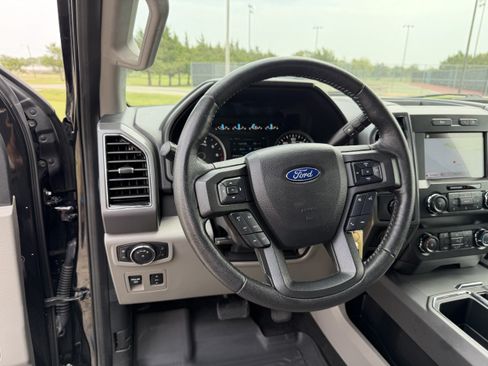 Used 2019 Ford F150 XLT w/ Equipment Group 302A Luxury AWD/4WD image 26