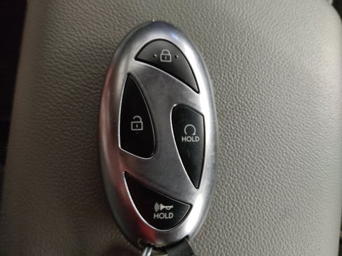 Used 2025 Hyundai Elantra SEL FWD image 32