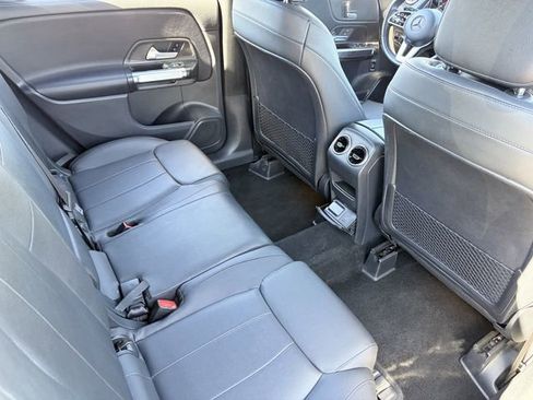 Used 2021 Mercedes-Benz GLB 250 image 22