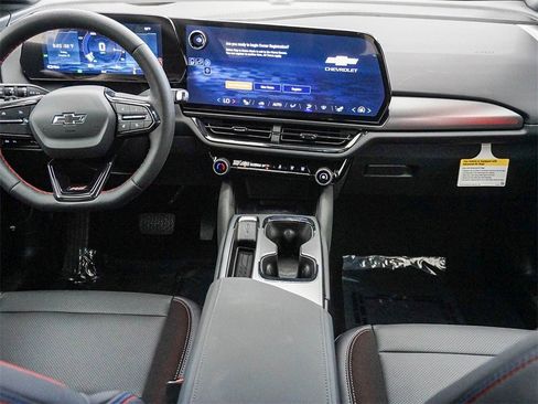 New 2026 Chevrolet Equinox EV RS image 16