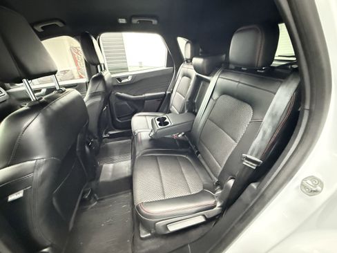 Used 2023 Ford Escape ST-Line image 25