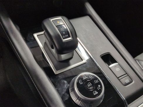 Used 2024 Mitsubishi Outlander SE image 19