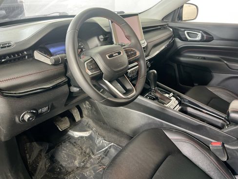 Used 2022 Jeep Compass Trailhawk image 9