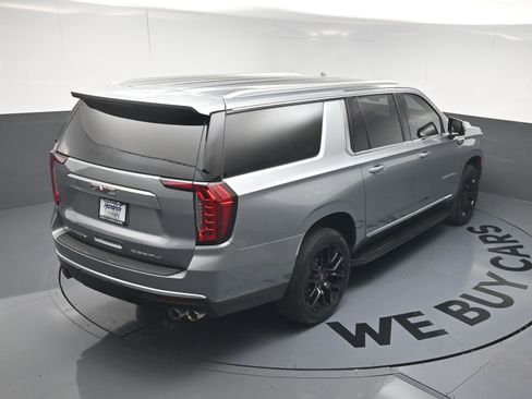 Used 2024 GMC Yukon XL Denali w/ Advanced Technology Package AWD/4WD image 35