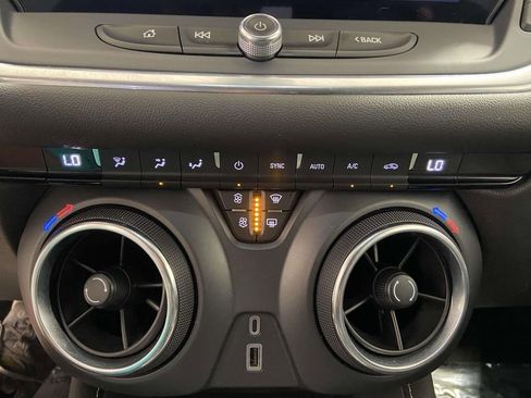 Used 2023 Chevrolet Blazer LT image 16