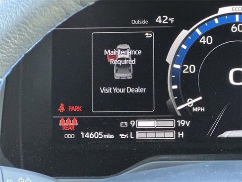 Used 2024 Toyota Tundra Platinum image 29