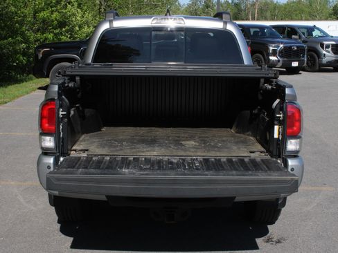 Used 2023 Toyota Tacoma Limited AWD/4WD image 7