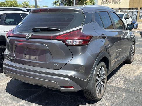 Used 2023 Nissan Kicks SV FWD image 7