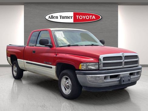 Used 2001 Dodge Ram 1500 Truck 2WD Quad Cab image 1