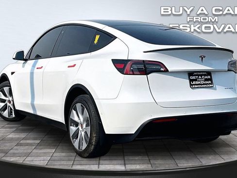 Used 2021 Tesla Model Y Long Range AWD/4WD image 2
