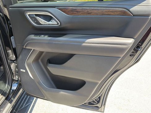 Used 2024 Chevrolet Tahoe Premier w/ Advanced Technology Package AWD/4WD image 18
