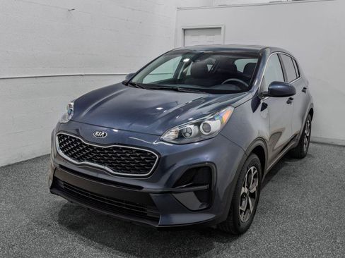 Used 2022 Kia Sportage LX image 4
