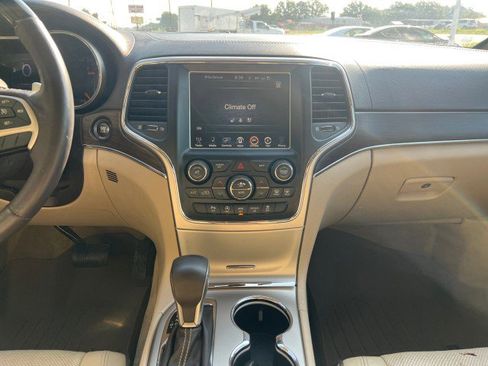 Used 2016 Jeep Grand Cherokee Overland image 18
